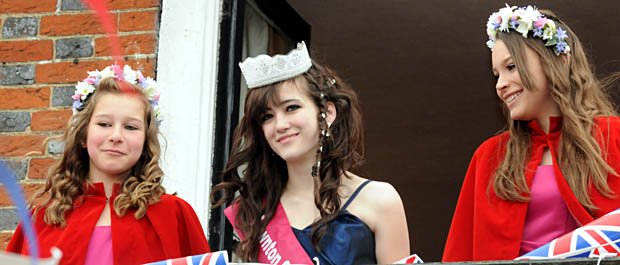 DowntonCuckooFairP25 Princess Rebekah Gaham with attendants Hatty and Livvy Knight